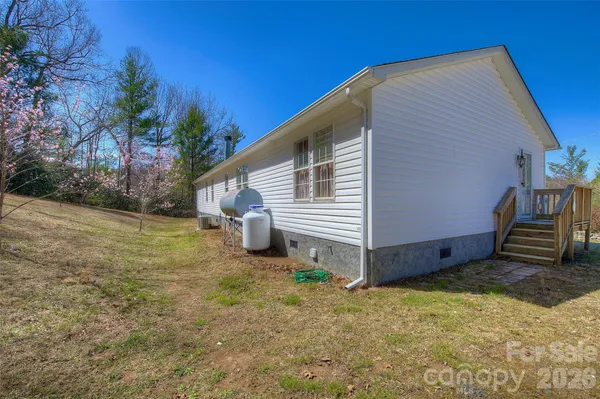 $395,000 | 3 Altapass Trail, Spruce Pine, NC 28777