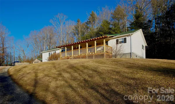 $395,000 | 3 Altapass Trail, Spruce Pine, NC 28777