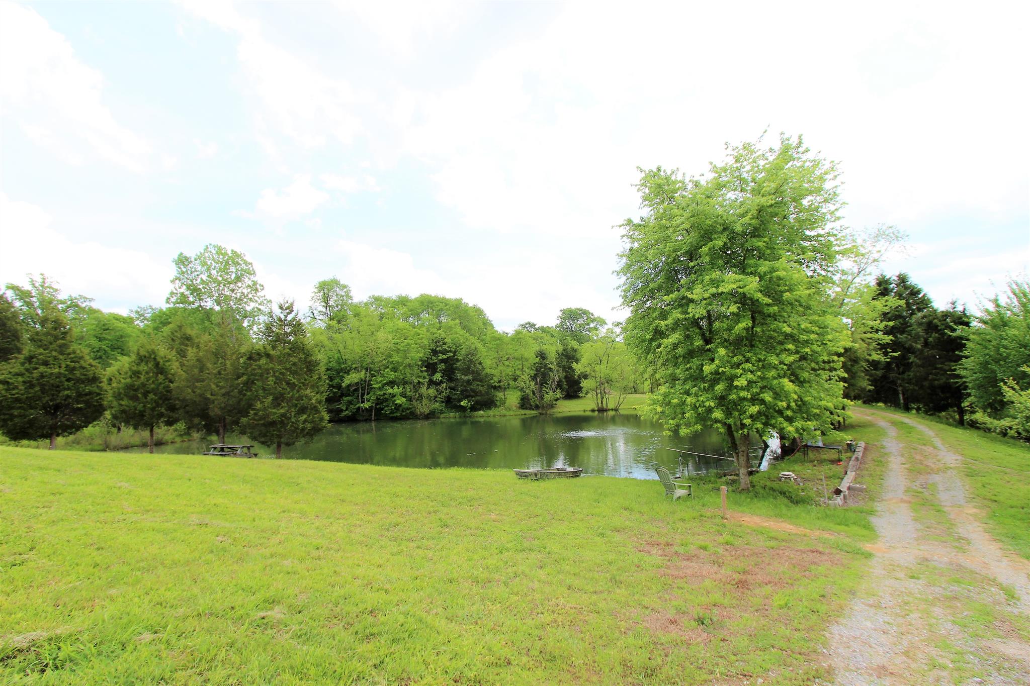 1073 Speck Road Lebanon, TN 37087 - Photo 2 of 20 a view of a garden