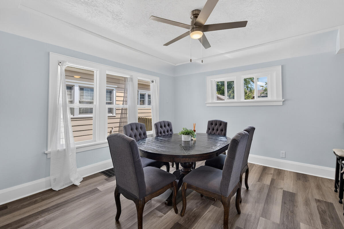 2045 Deane Boulevard Racine, WI 53403 - Photo 4 of 22 DSC05180