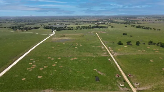 a view of a tennis court