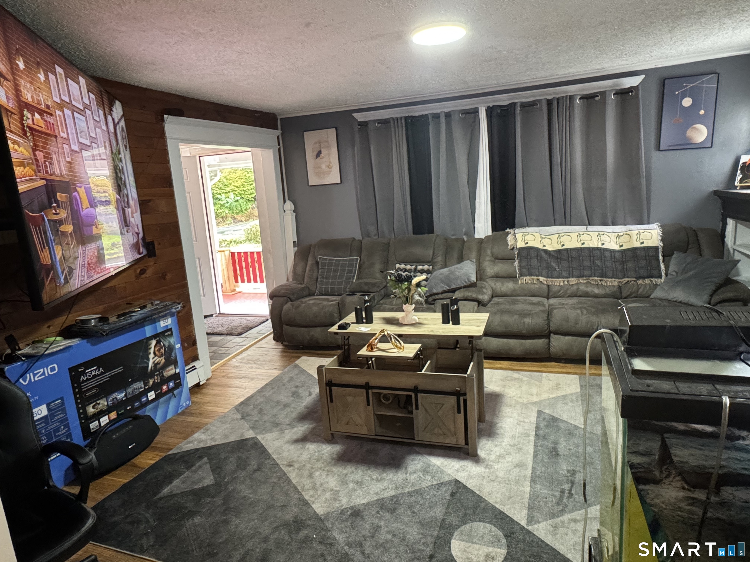 49 Delaware Avenue Waterbury, CT 06708 - Photo 5 of 17 Gallery Image 5