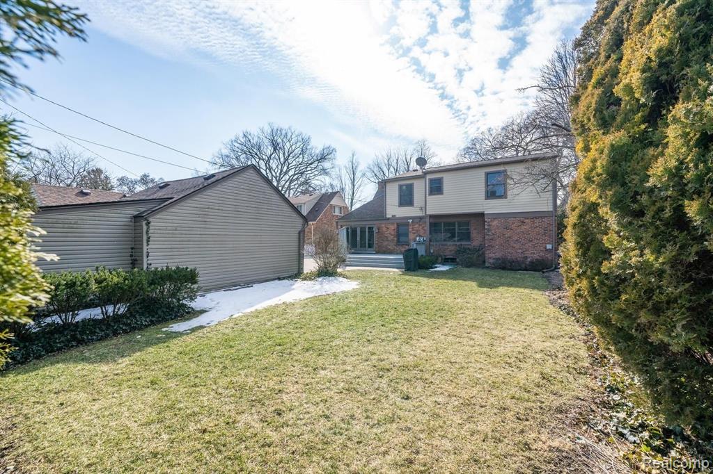 518 Barrington Road Grosse Pointe, MI 48230 - Photo 50 of 64