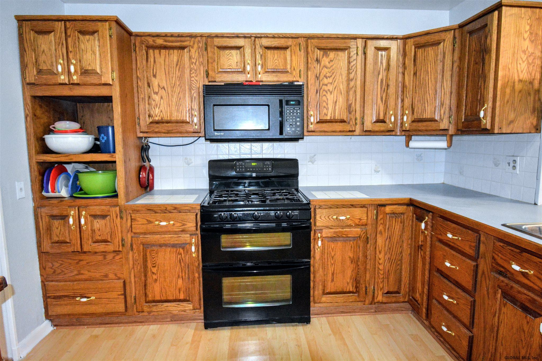 423 Krumkill Road Albany, NY 12203 - Photo 12 of 41 Photo 12