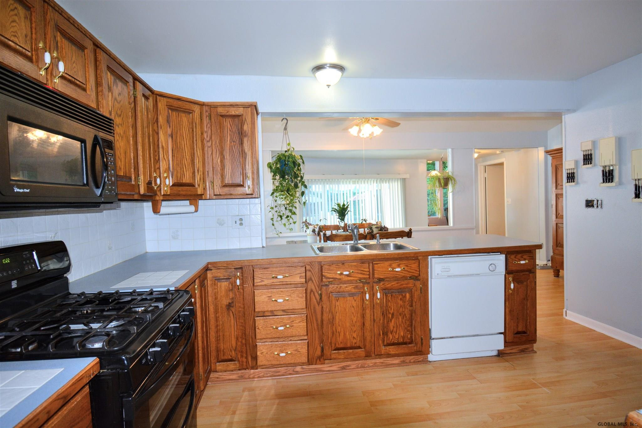 423 Krumkill Road Albany, NY 12203 - Photo 13 of 41 Photo 13