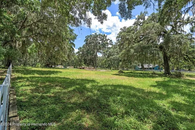 $2,500 | 7001 Griffin Road, Brooksville, FL 34601