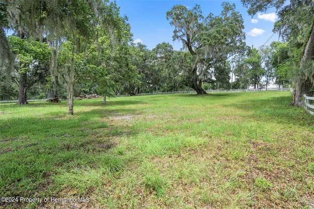 $2,500 | 7001 Griffin Road, Brooksville, FL 34601