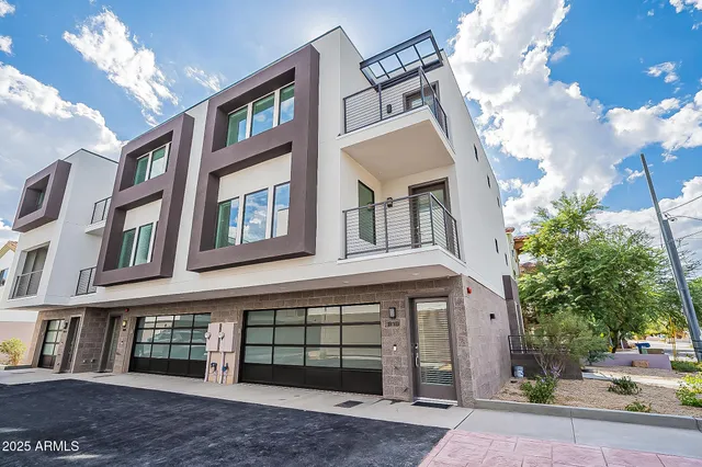 $2,595 | 250 South Roosevelt Street, Unit 250, Tempe, AZ 85281