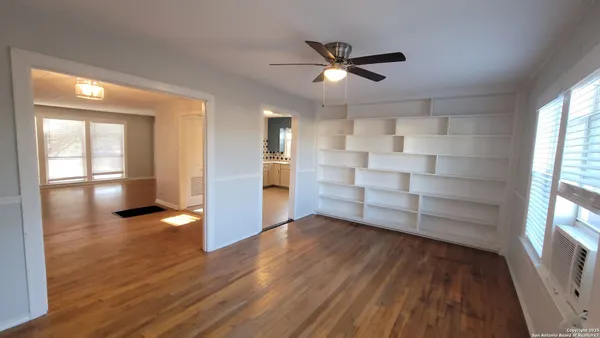 $1,285 | 237 Senisa Drive, Unit A, San Antonio, TX 78228