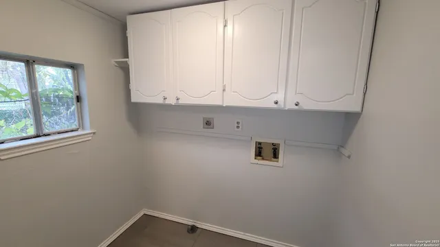 $1,395 | 237 Senisa Drive, Unit A, San Antonio, TX 78228