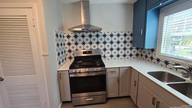 $1,395 | 237 Senisa Drive, Unit A, San Antonio, TX 78228