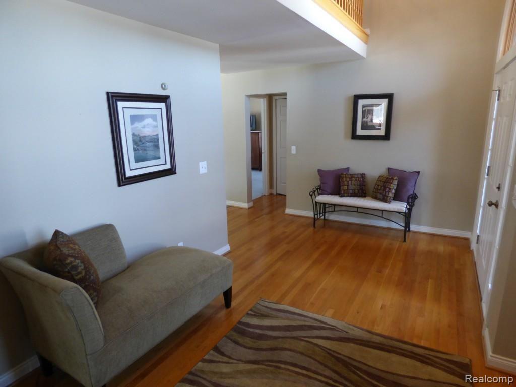 6845 Earhart Road South Lyon, MI 48178 - Photo 4 of 56 P1020589.jpg