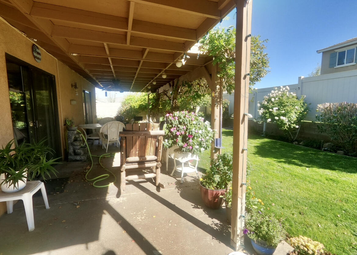 1370 Green Street Tehachapi, CA 93561 - Photo 19 of 19 IMG_4412