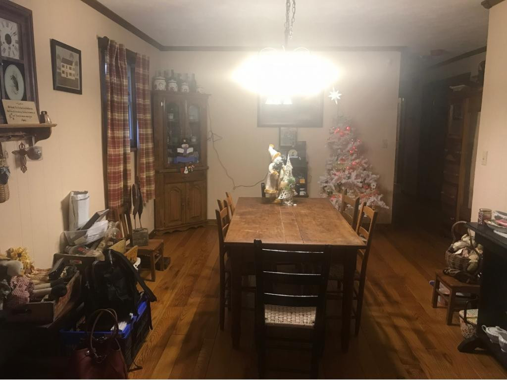 210 Birds Bridge Road Greeneville, TN 37743 - Photo 20 of 36 BreakfastDining room