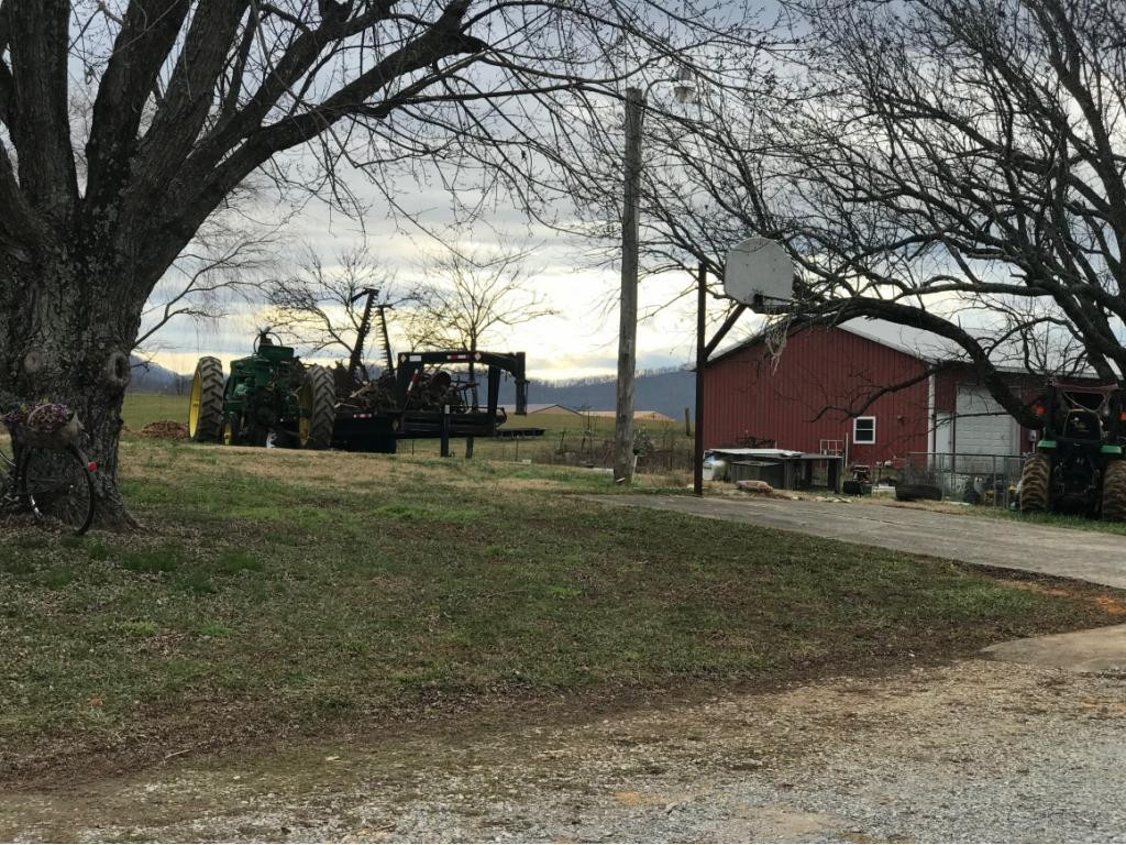 210 Birds Bridge Road Greeneville, TN 37743 - Photo 7 of 36 Photo 7