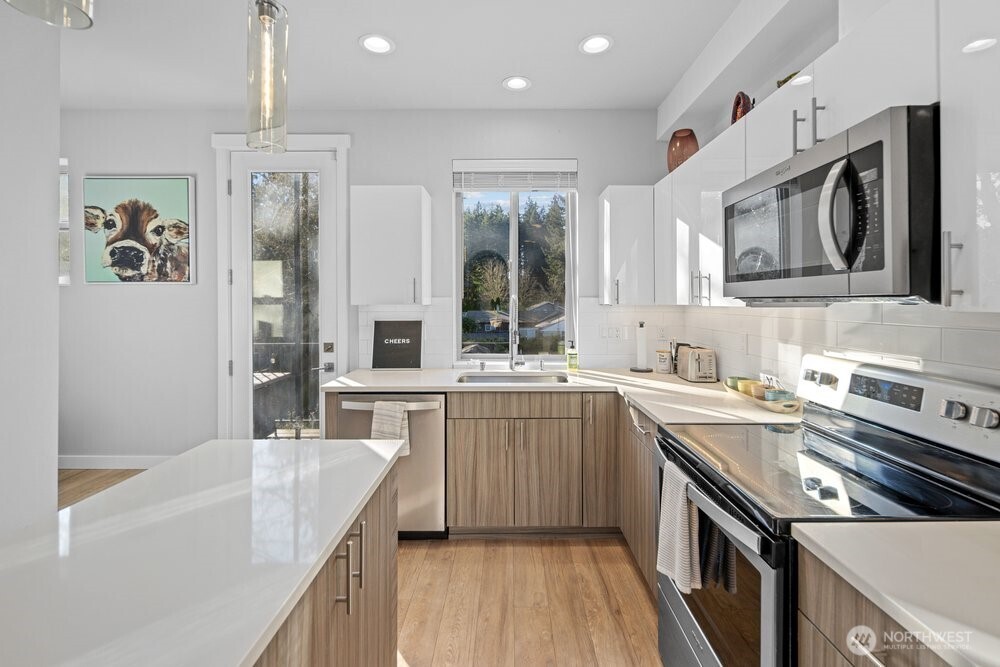 7628 222nd Street Southwest, Unit A4 Edmonds, WA 98026 - Photo 5 of 27