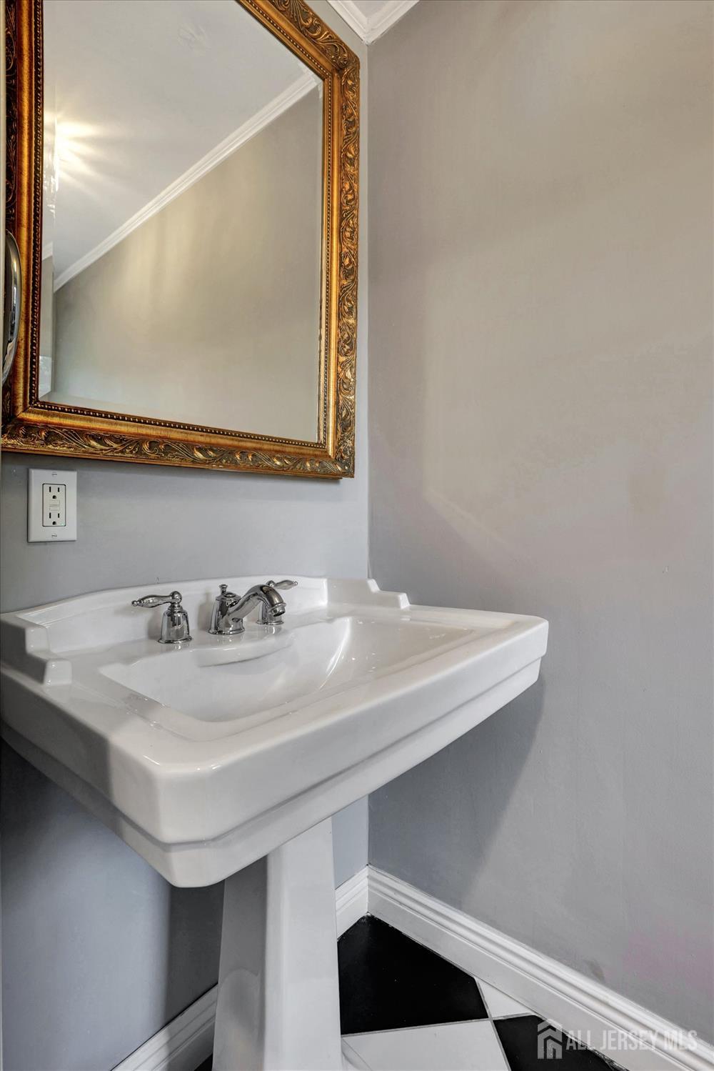 403 New Dover Road Colonia, NJ 07067 - Photo 17 of 51