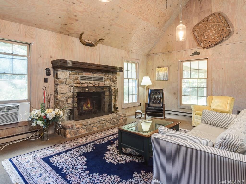 11 Maple Road Arden, NC 28704 - Photo 4 of 24 Gallery Image 4