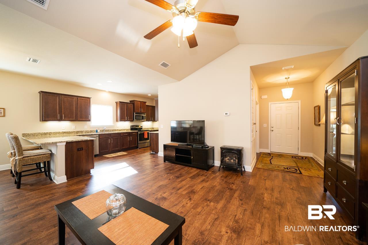 1460 Surrey Loop Foley, AL 36535 - Photo 4 of 23
