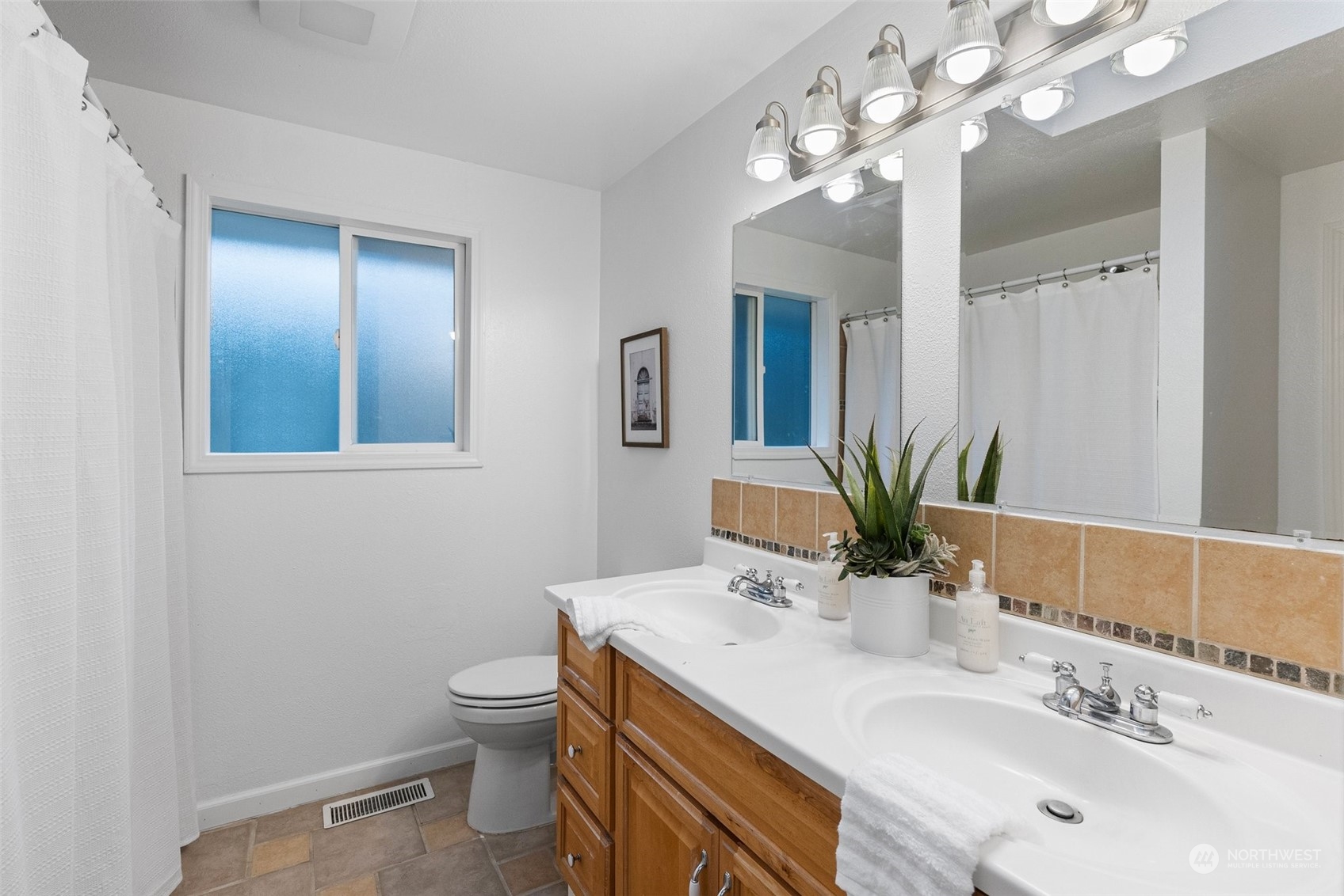 1300 Southeast Lider Road Port Orchard, WA 98367 - Photo 15 of 38 Gallery Image 15