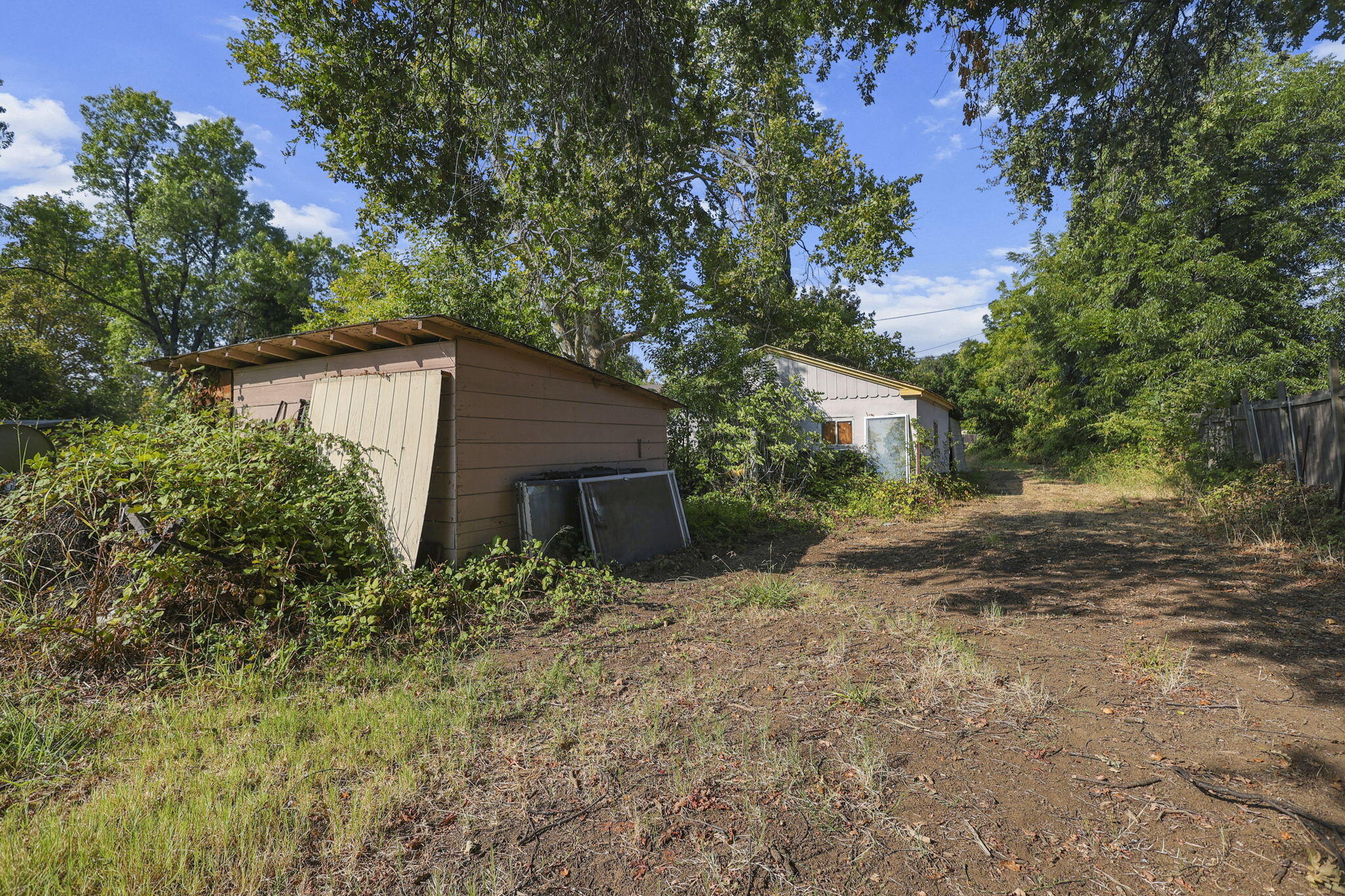 5211 East Bonnyview Road Redding, CA 96001 - Photo 16 of 19 20-web-or-mls-LZ0A0164