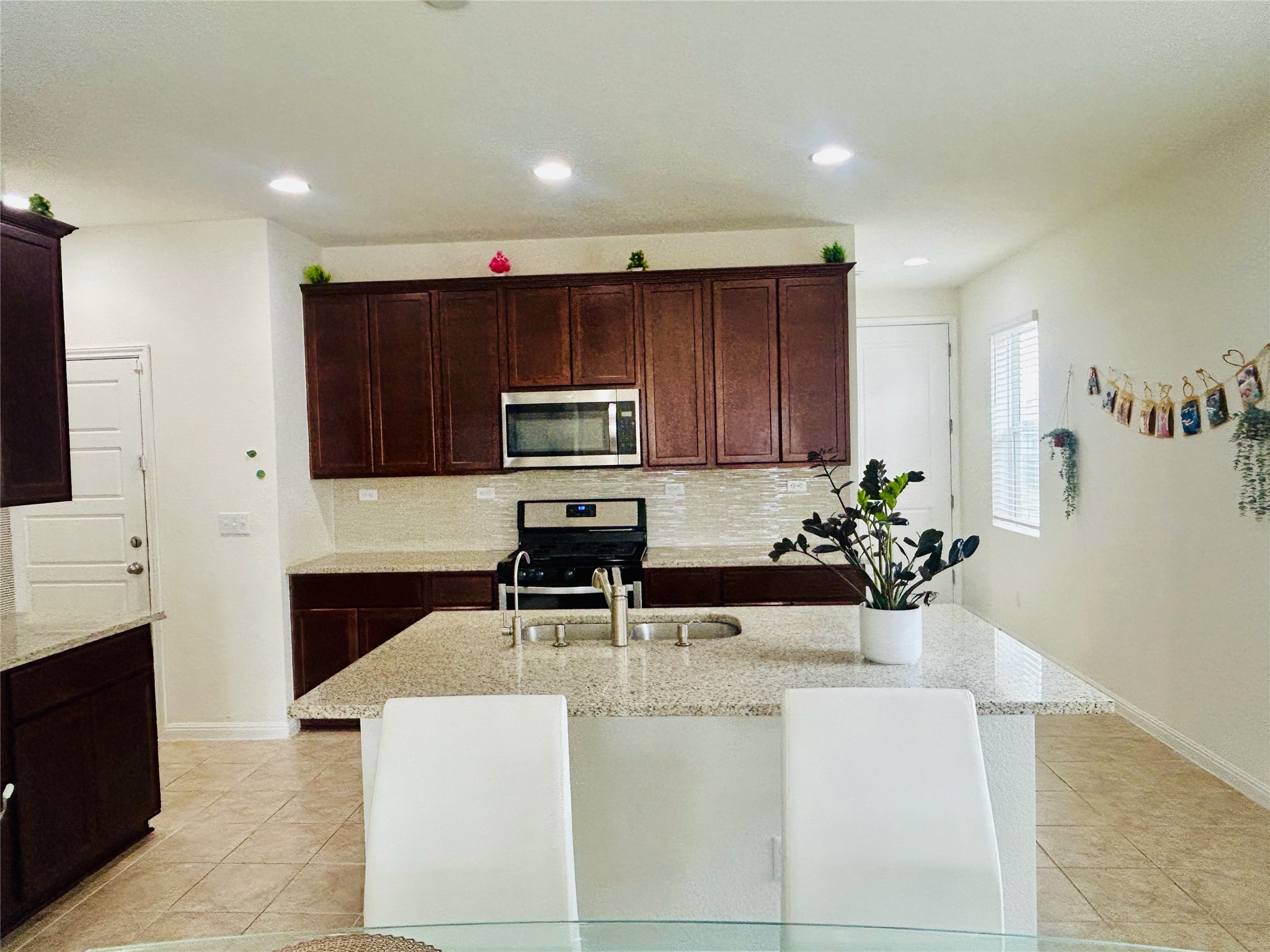 428 Gaida Loop Georgetown, TX 78628 - Photo 7 of 33