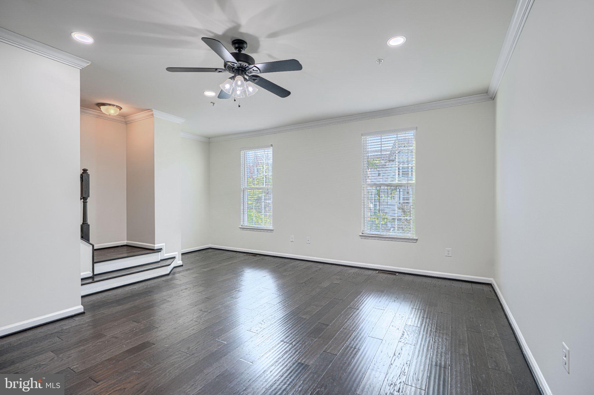7336 Summit Rock Road Elkridge, MD 21075 - Photo 14 of 46 Spacious room with natural light.