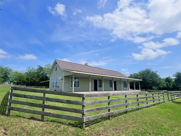 $1,900 | 959 Ida Lane, Brenham, TX 77833