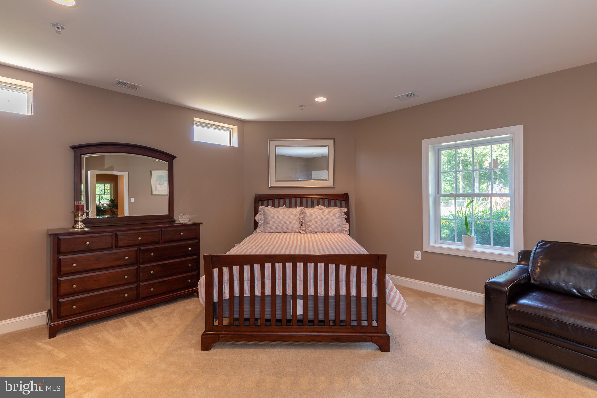 21701 West Offutt Road Poolesville, MD 20837 - Photo 8 of 75