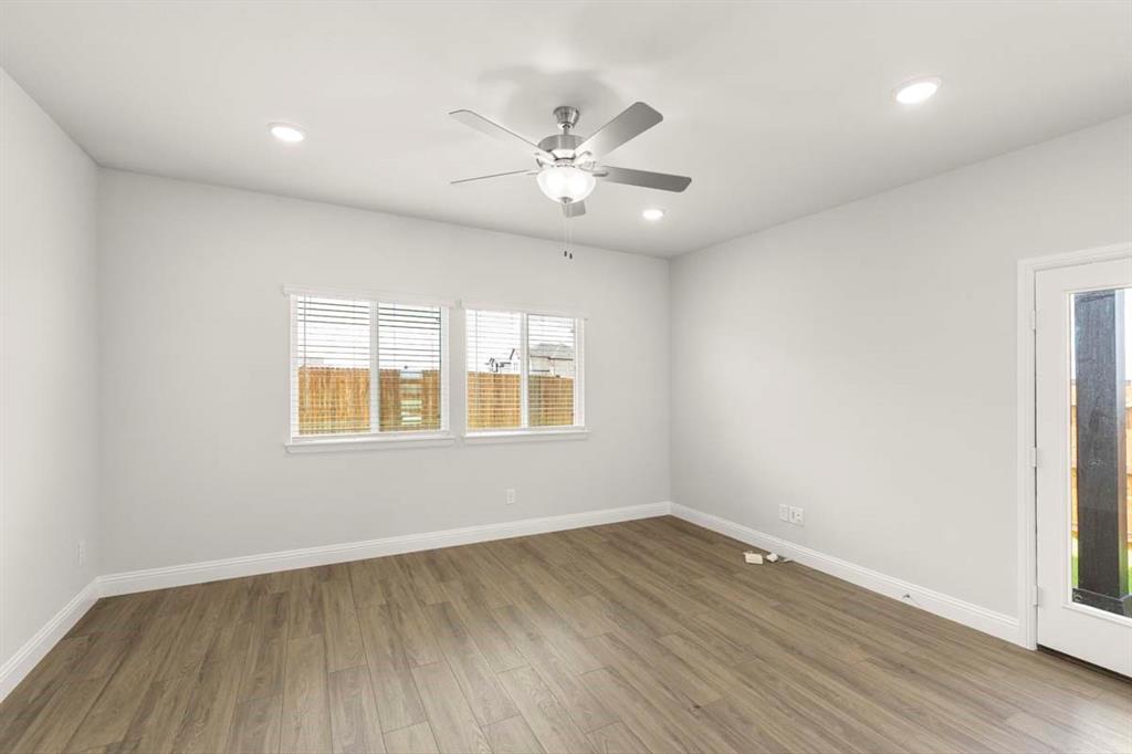 451 Sweet Spring Drive Lavon, TX 75166 - Photo 5 of 33 05-451-sweet-spring-lavon-tx-living-room