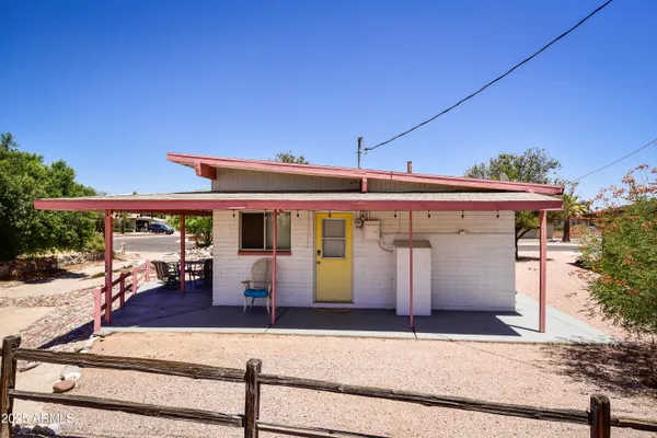a view of outdoor space