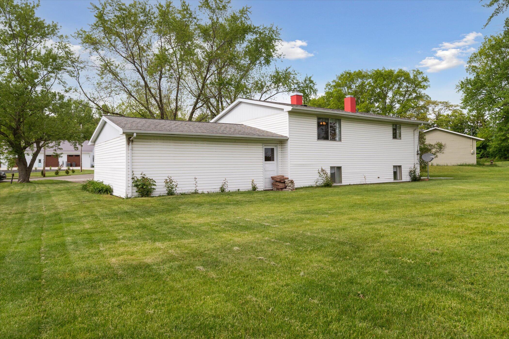 530 Manitou Road St. Joseph, MI 49085 - Photo 38 of 45 40-530-Manitou-Rd-St-Joseph-MI-49085-Win