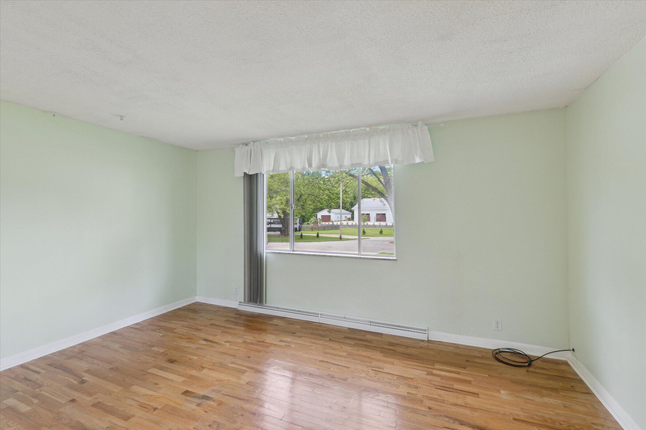 530 Manitou Road St. Joseph, MI 49085 - Photo 8 of 45 10-530-Manitou-Rd-St-Joseph-MI-49085-Win