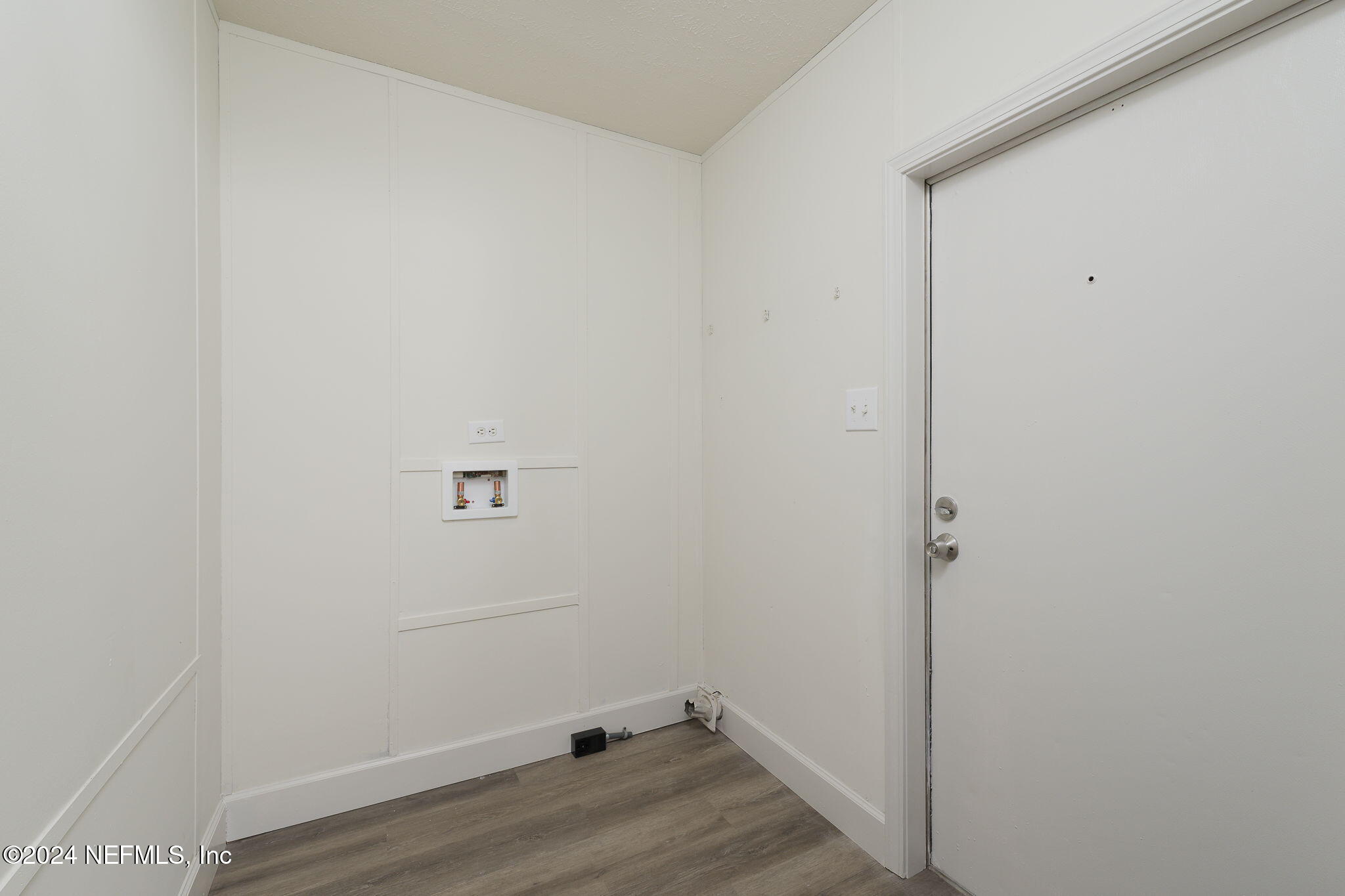 4526 Lambing Road Jacksonville, FL 32210 - Photo 21 of 32 a view of small space with wooden floor