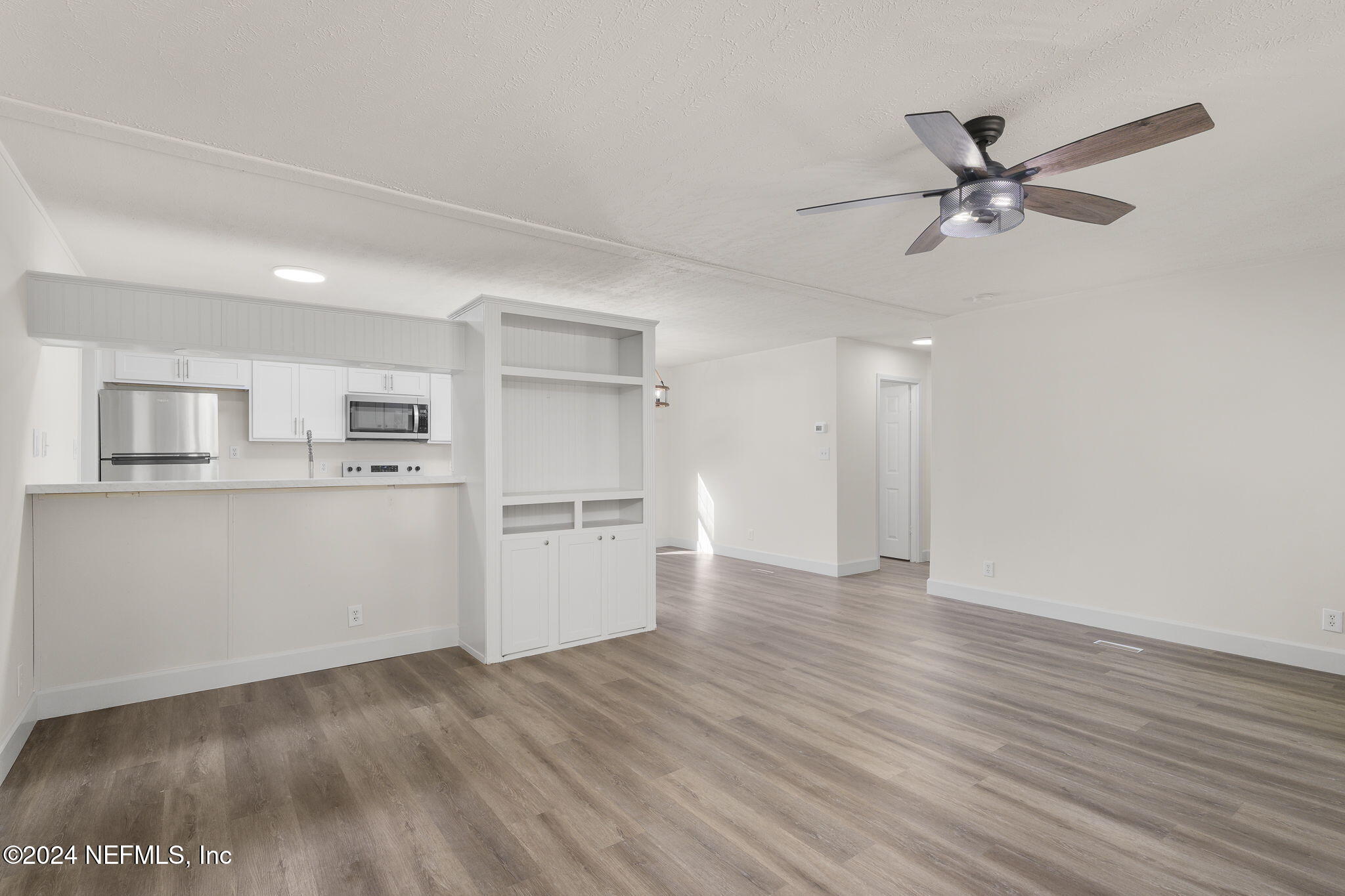 4526 Lambing Road Jacksonville, FL 32210 - Photo 7 of 32 4526_LR-14