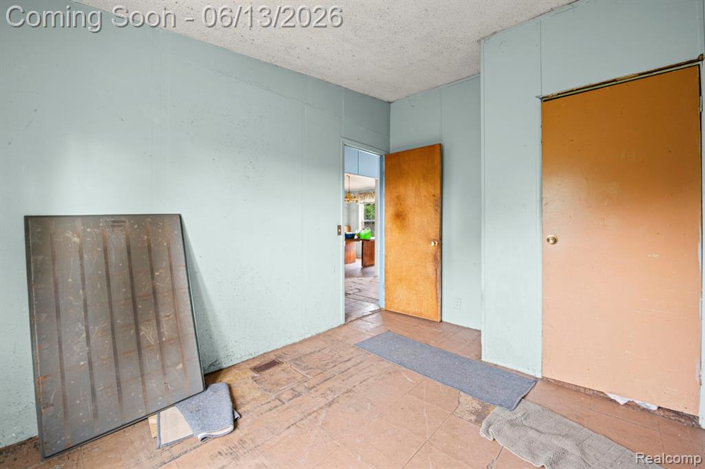51105 Arkona Road Belleville, MI 48111 - Photo 19 of 32