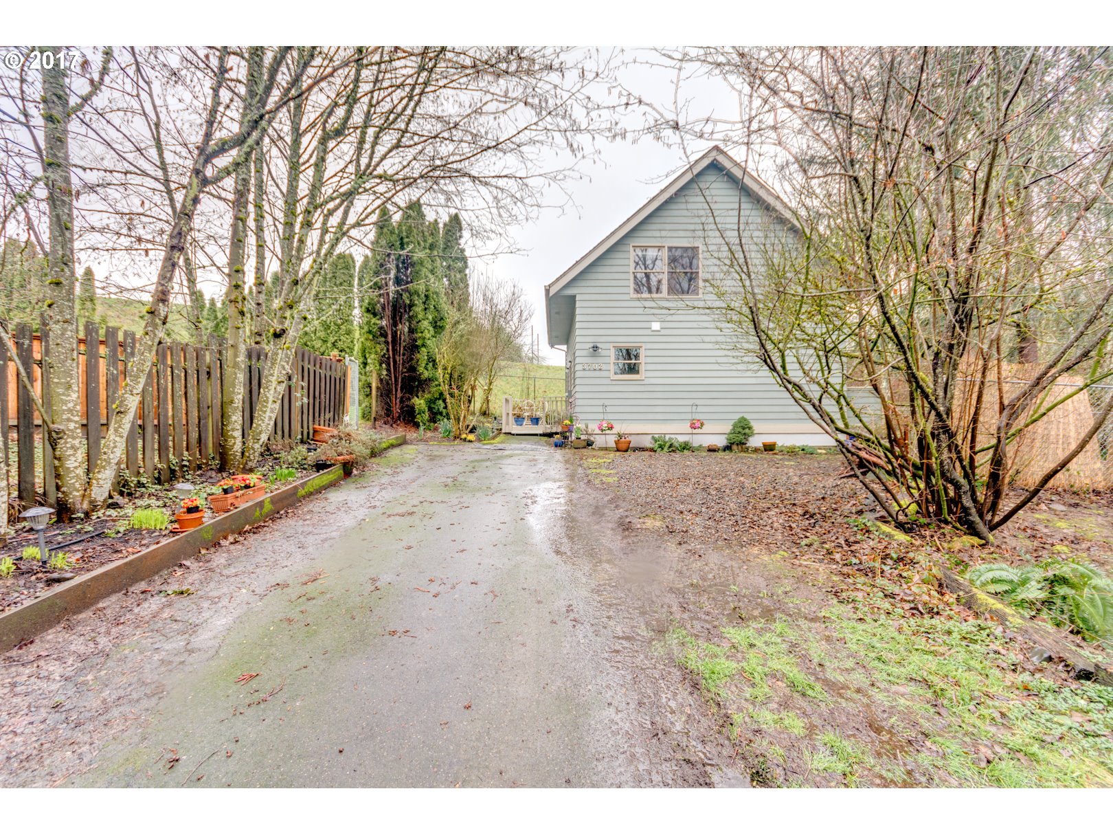 3702 Southwest Huber Street Portland, OR 97219 - Photo 26 of 26 Driveway