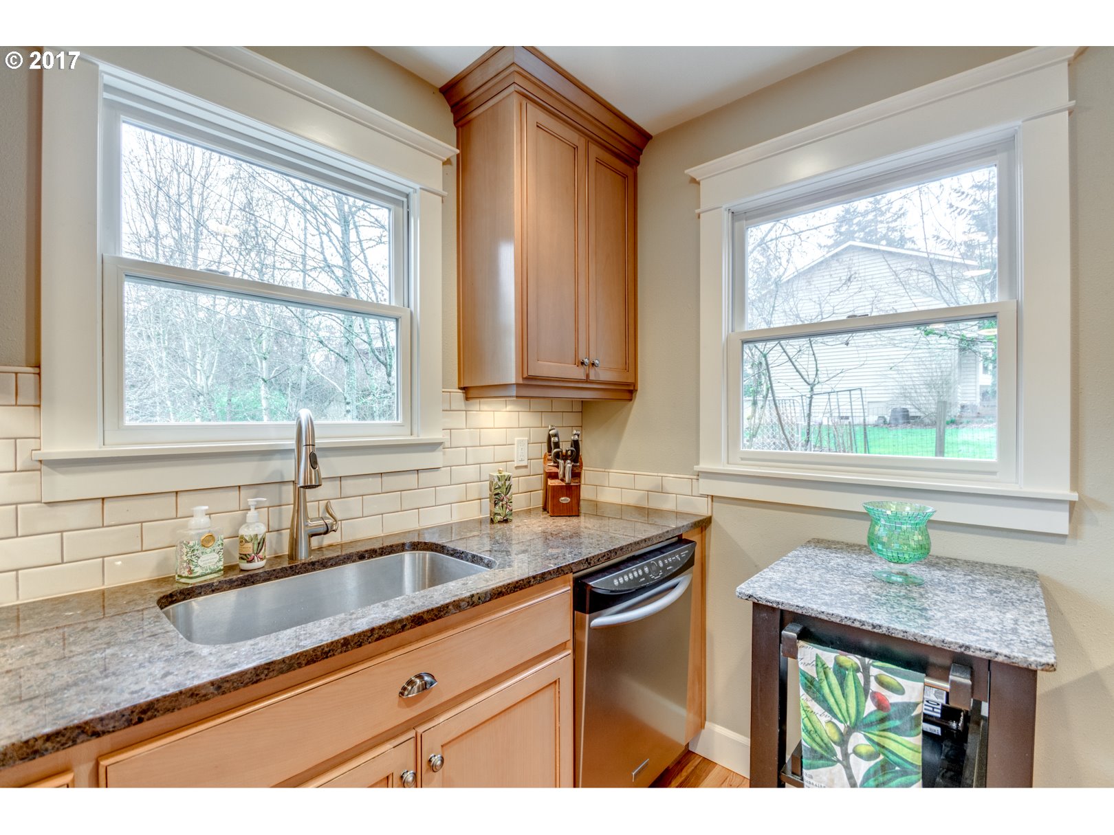 3702 Southwest Huber Street Portland, OR 97219 - Photo 7 of 26 Kitchen