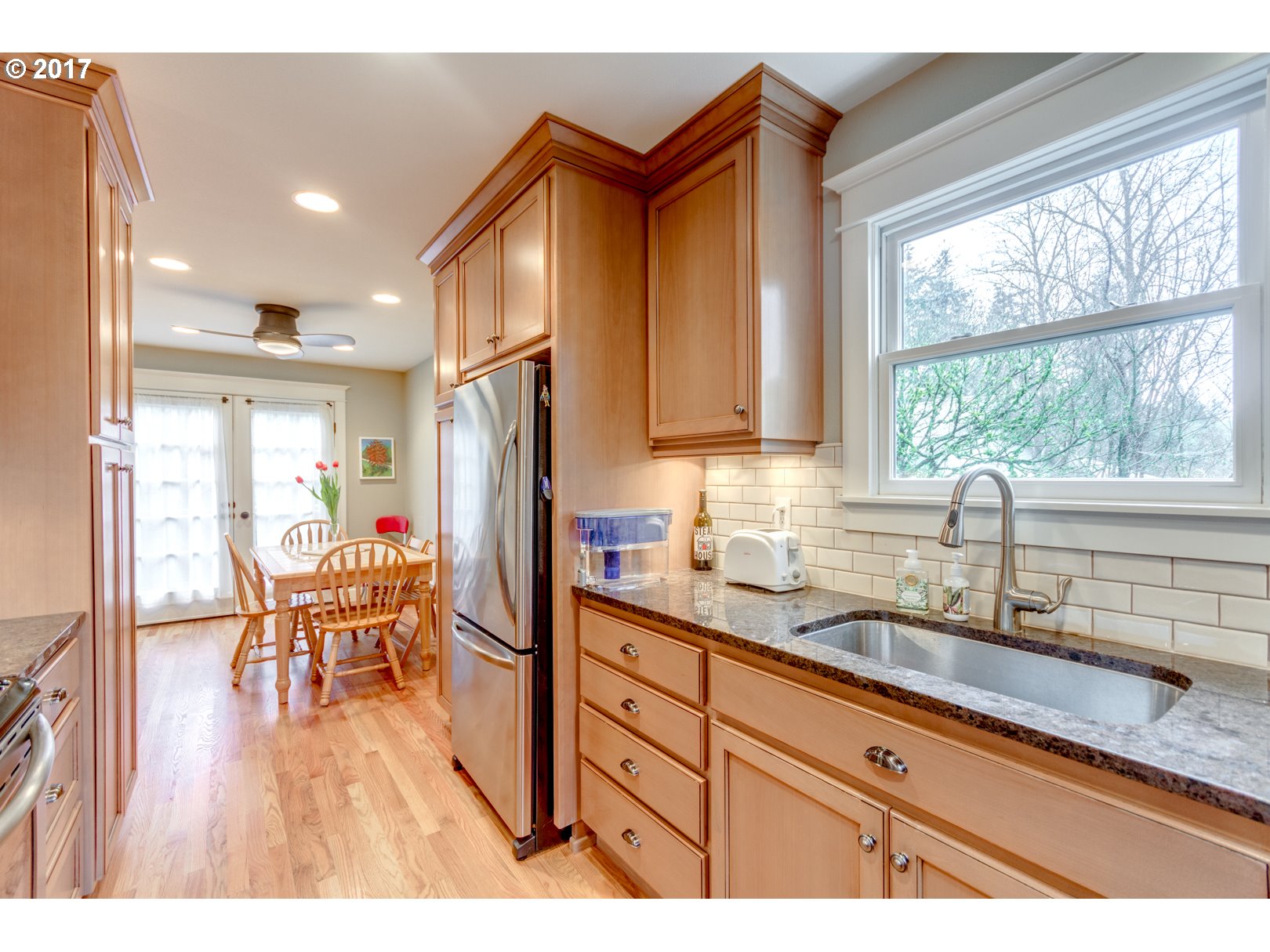 3702 Southwest Huber Street Portland, OR 97219 - Photo 8 of 26 Kitchen/Dining Room