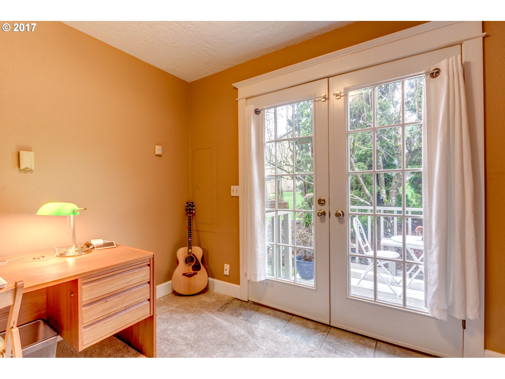 3702 Southwest Huber Street Portland, OR 97219 - Photo 10 of 26 Den/Office