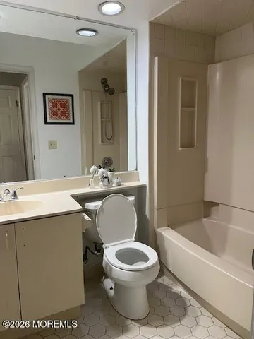 $2,400 | 2803 Ridgefield Court, Unit 2803, Helmetta, NJ 08828