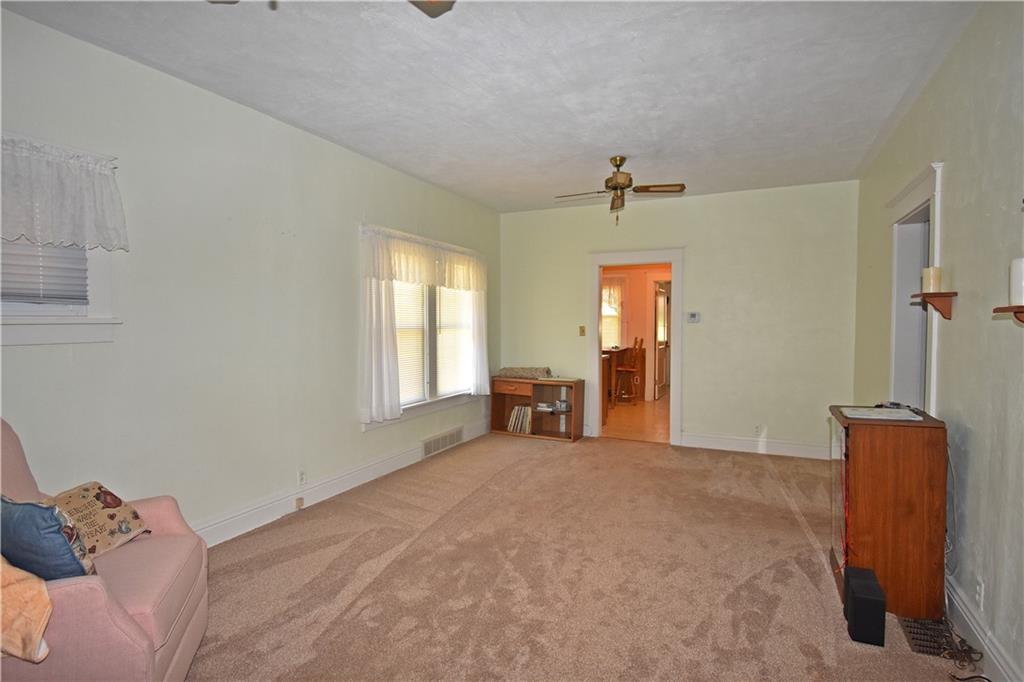 1465 Grove Road Pittsburgh, PA 15236 - Photo 10 of 31 Gallery Image 10