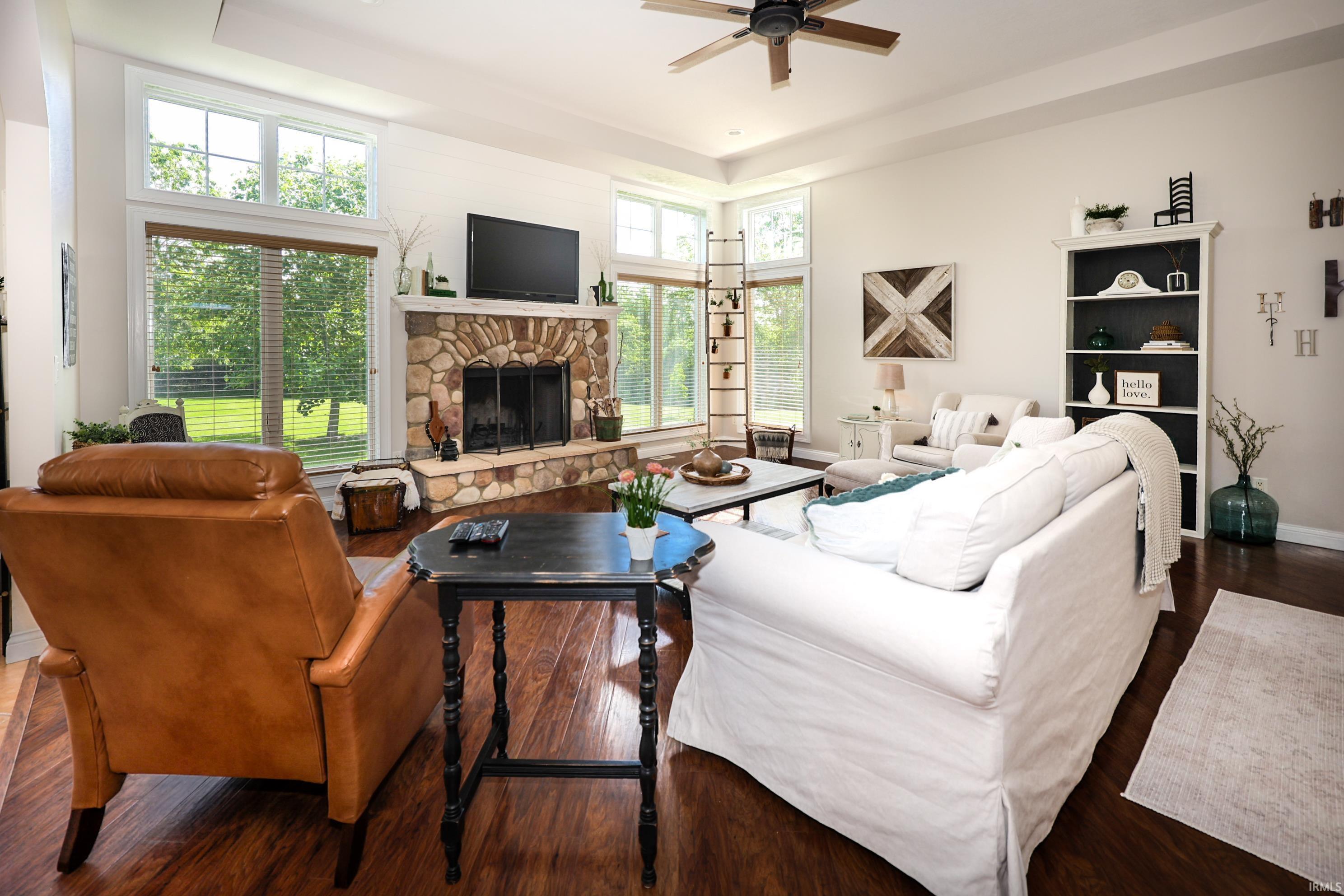 8217 Hollopeter Road Leo, IN 46765 - Photo 4 of 35