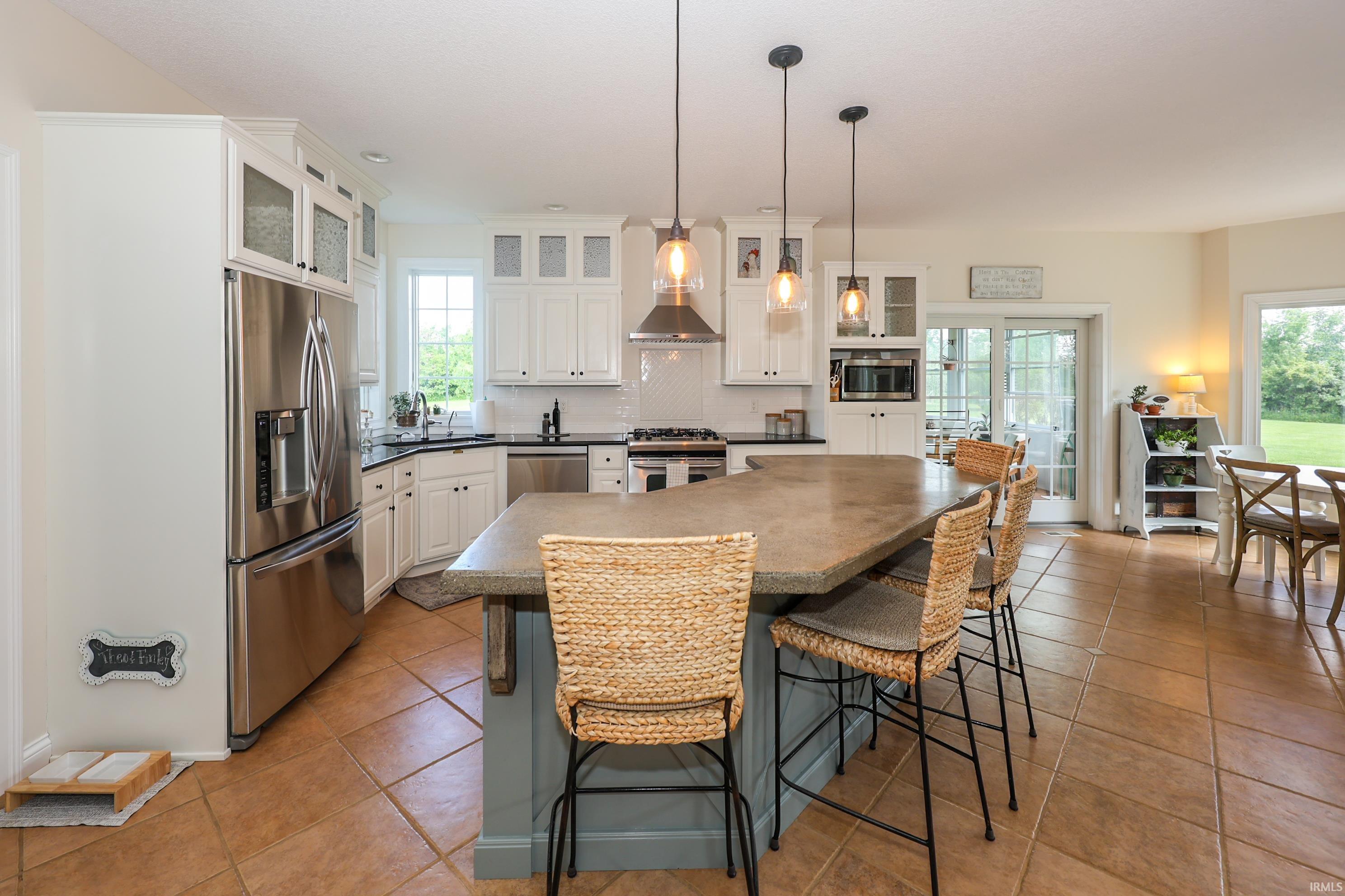 8217 Hollopeter Road Leo, IN 46765 - Photo 6 of 35