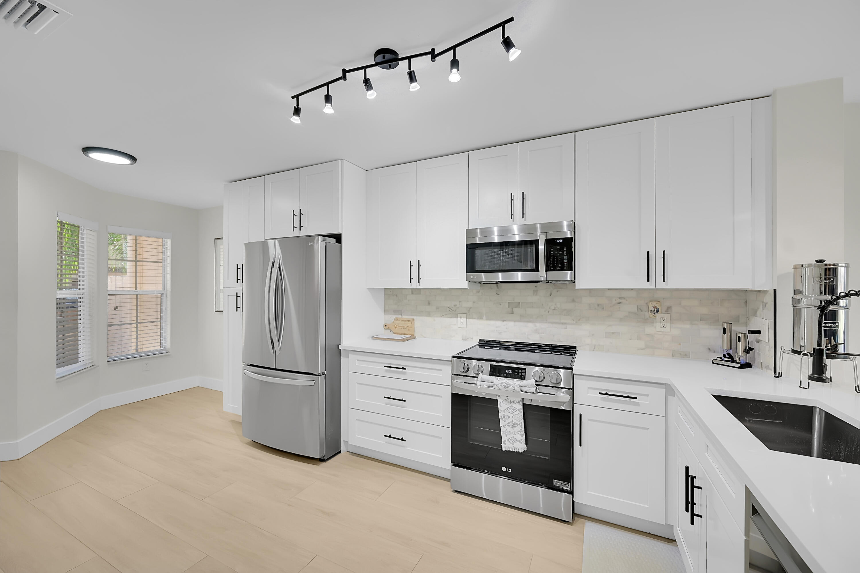 9399 Boca River Circle Boca Raton, FL 33434 - Photo 5 of 29 08_0 (8)