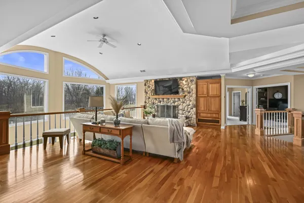 $1,899,000 | N2568 Snake Road, Geneva, WI 53147