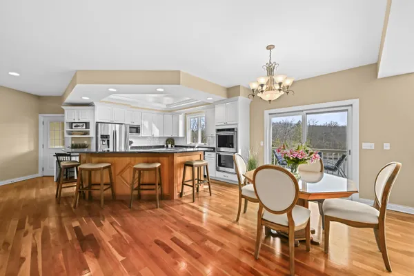 $1,899,000 | N2568 Snake Road, Geneva, WI 53147