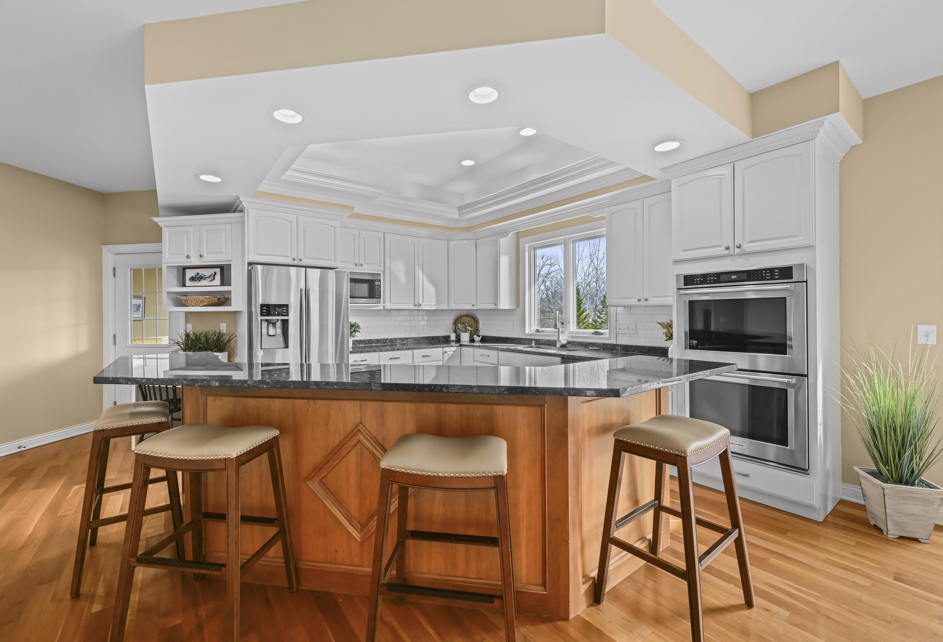 N2568 Snake Road Geneva, WI 53147 - Photo 18 of 62 Kitchen