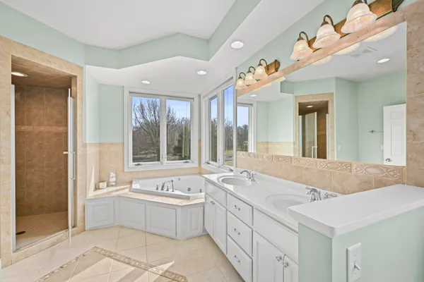 $1,899,000 | N2568 Snake Road, Geneva, WI 53147
