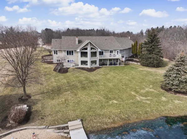 $1,899,000 | N2568 Snake Road, Geneva, WI 53147